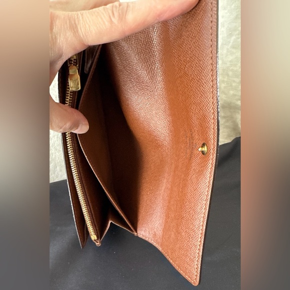 Louis Vuitton Sarah Monogram Wallet Comes With COA - Picture 14 of 16